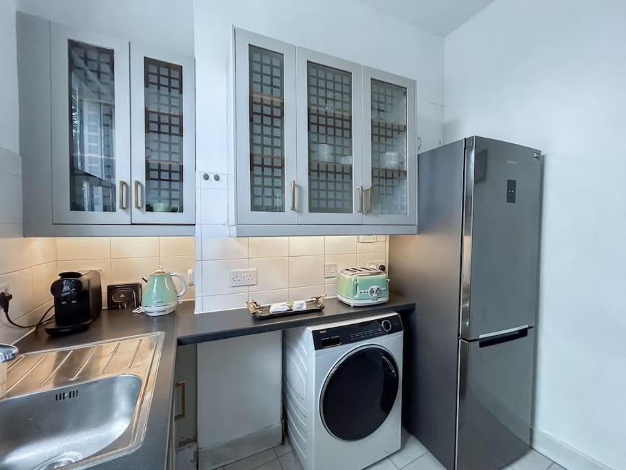 Stylish Portobello Road Two-bed Flat Appartement