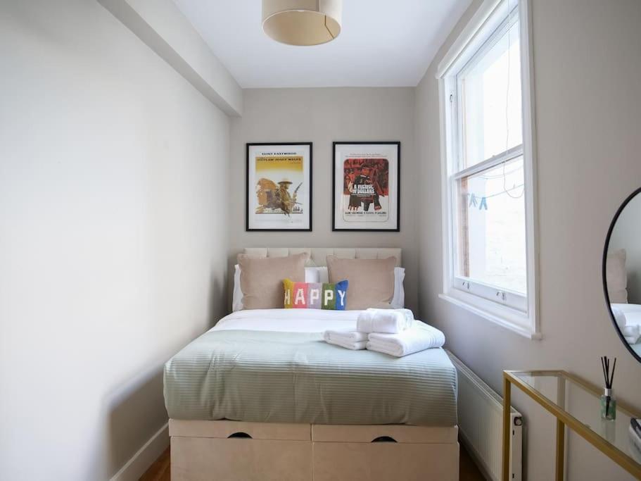 Stylish Portobello Road Two-bed Flat *