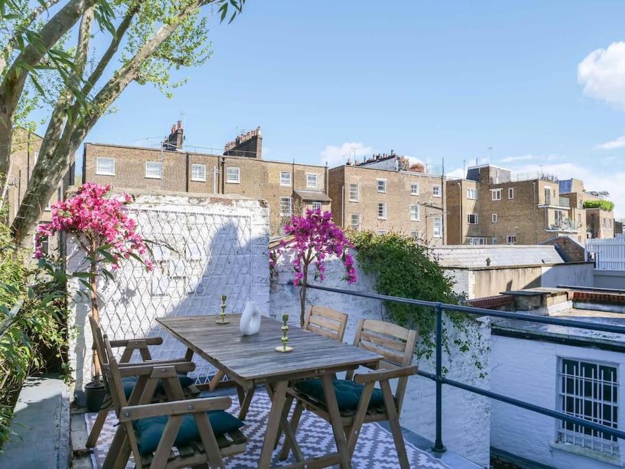 Stylish Portobello Road Two-bed Flat Appartement